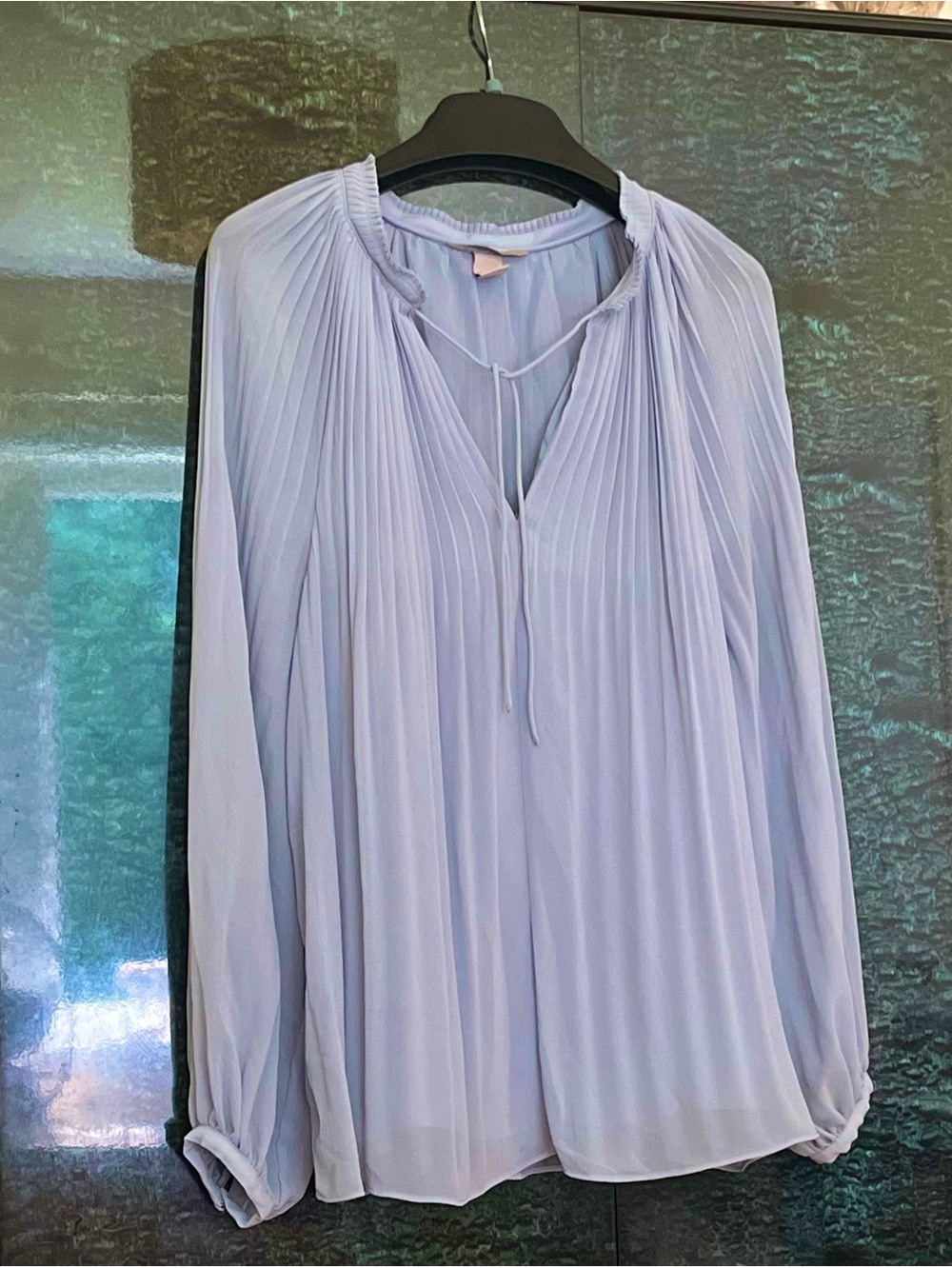 NWOT H&M Light Blue Pleated V-Neck Long-Sleeve Blouse-Flowy Boho